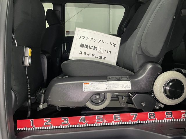 ESTIMA HYBRID 4WD