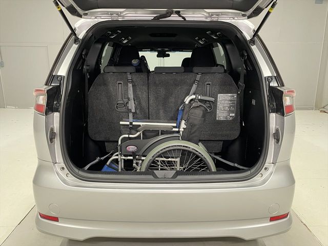 ESTIMA HYBRID 4WD