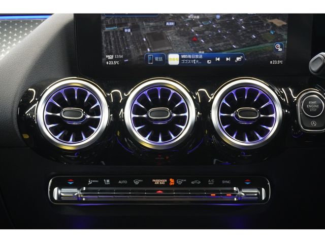 MERCEDES BENZ GLA class
