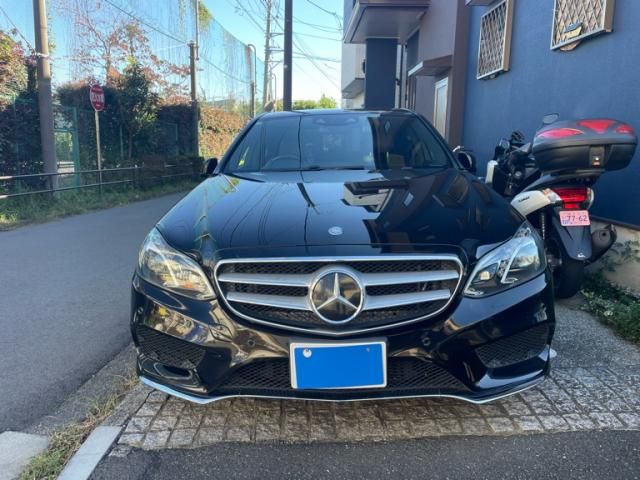 MERCEDES BENZ E class sedan