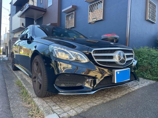 MERCEDES BENZ E class sedan