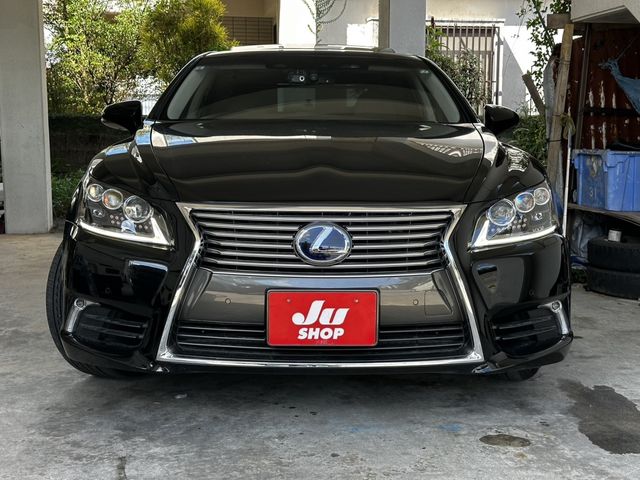 LEXUS LS600hL