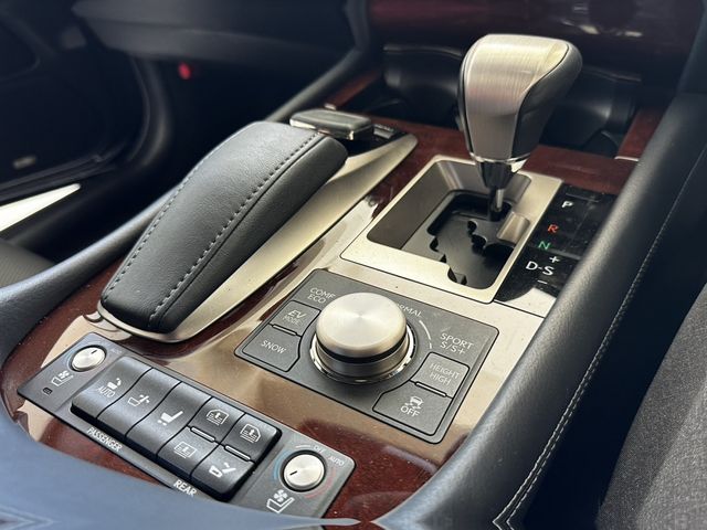 LEXUS LS600hL