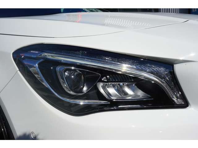 MERCEDES BENZ CLA Shooting Brake