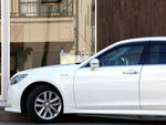 CROWN sedan hybrid