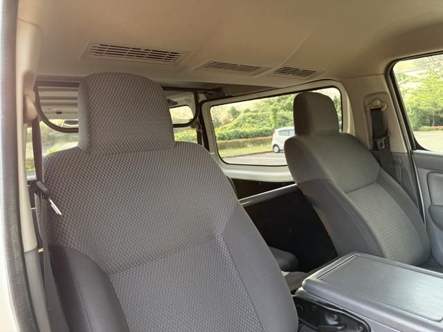 NV350 CARAVAN 4WD