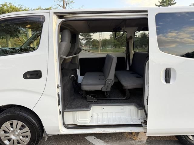 NV350 CARAVAN 4WD