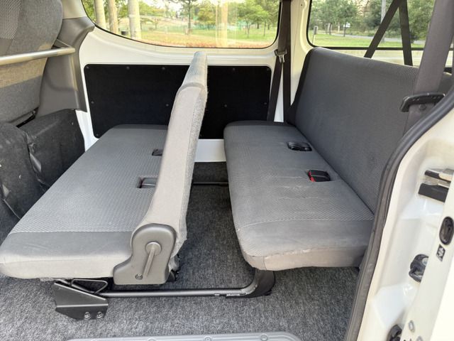 NV350 CARAVAN 4WD