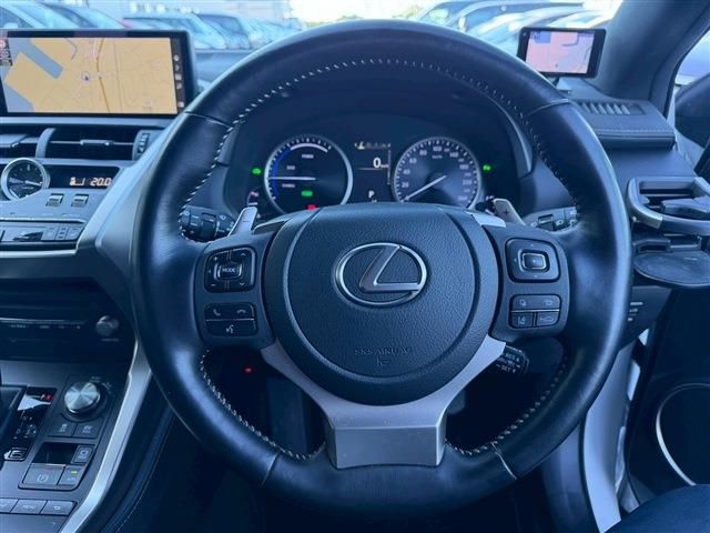 LEXUS NX300h