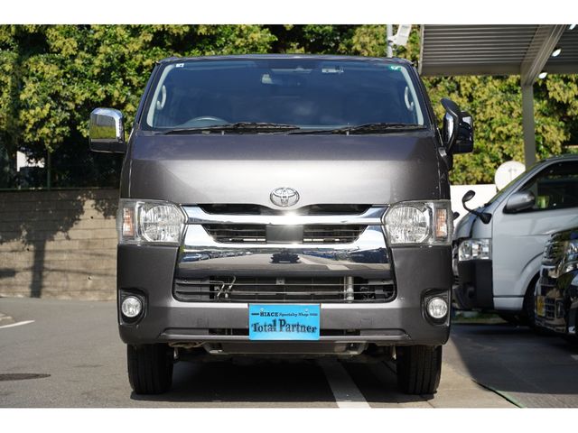 HIACE van 4WD