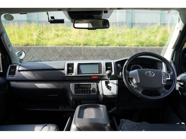 HIACE van 4WD