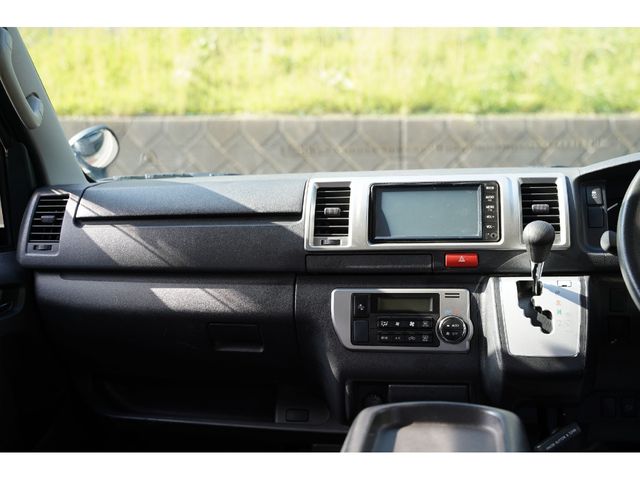 HIACE van 4WD