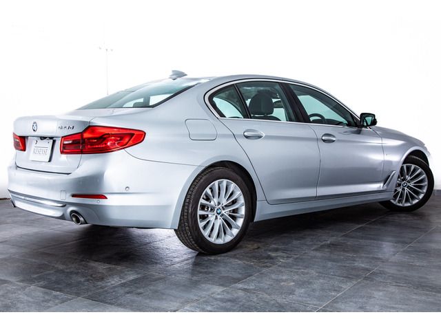 BMW 5 Series sedan