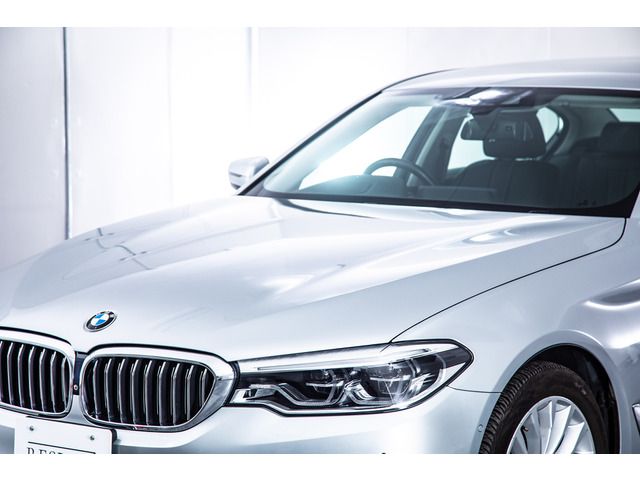 BMW 5 Series sedan