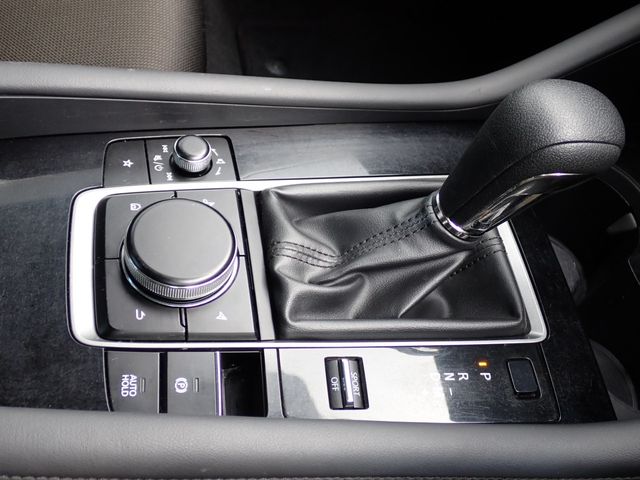 MAZDA3 SEDAN