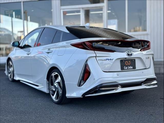 PRIUS PHV
