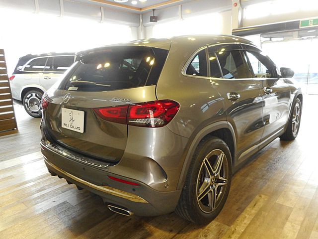 MERCEDES BENZ GLA class