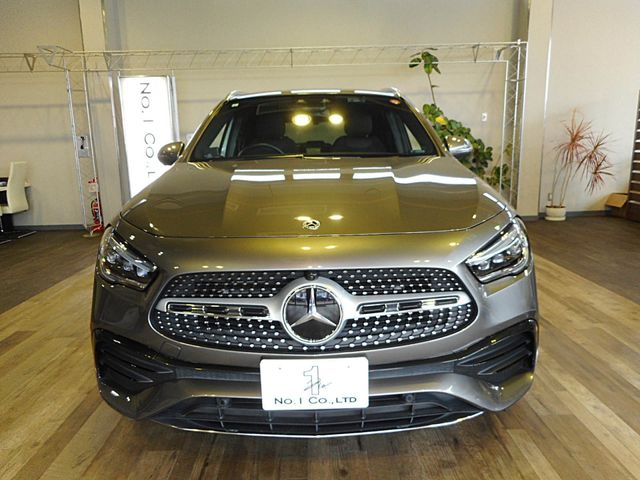 MERCEDES BENZ GLA class