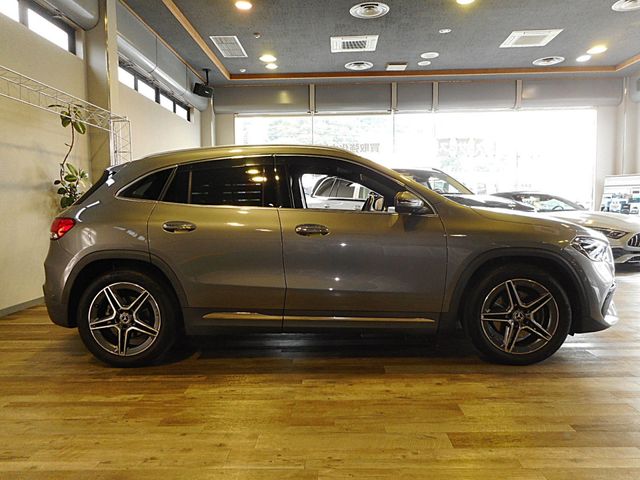 MERCEDES BENZ GLA class