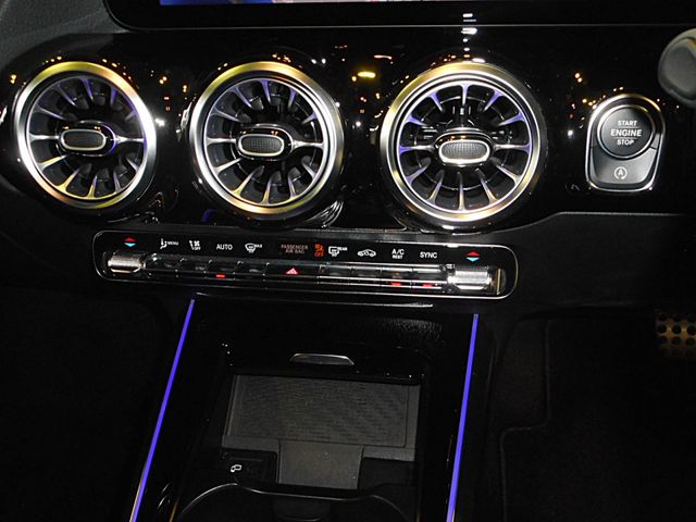 MERCEDES BENZ GLA class