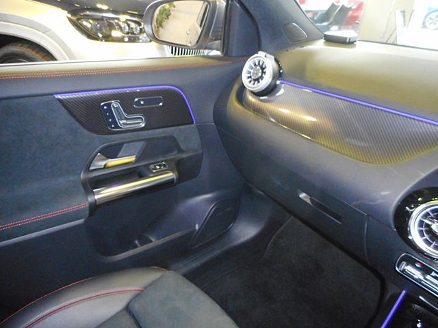 MERCEDES BENZ GLA class