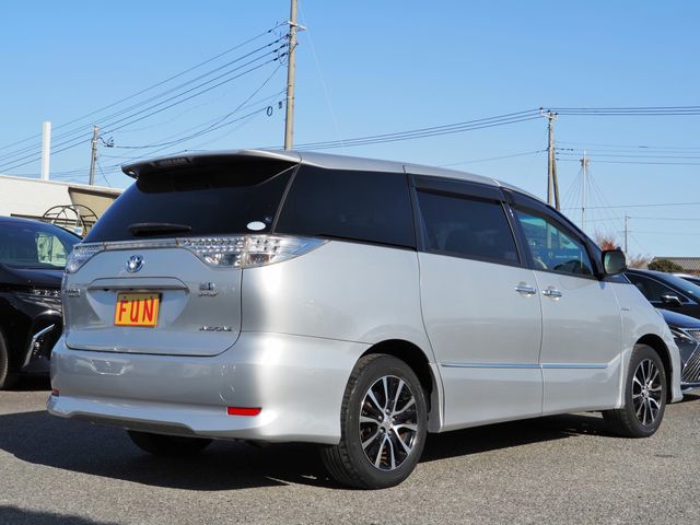 ESTIMA HYBRID 4WD