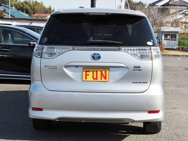 ESTIMA HYBRID 4WD