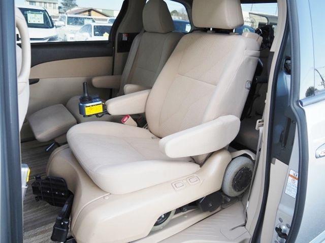 ESTIMA HYBRID 4WD