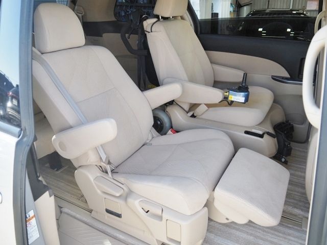 ESTIMA HYBRID 4WD