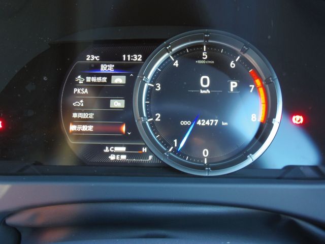 LEXUS UX200