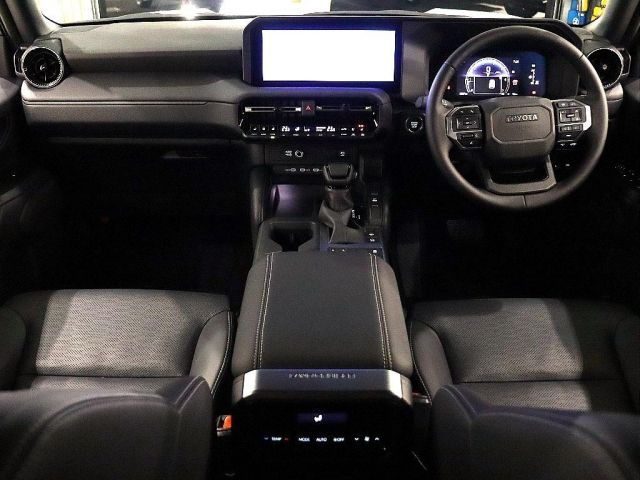 LANDCRUISER 250