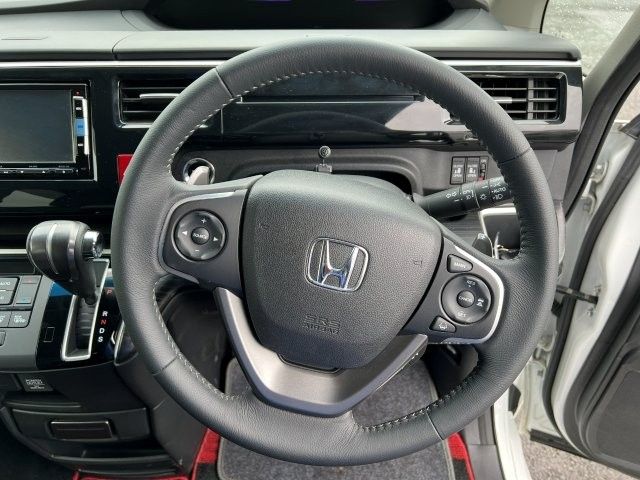 STEPWAGON SPADA 4WD