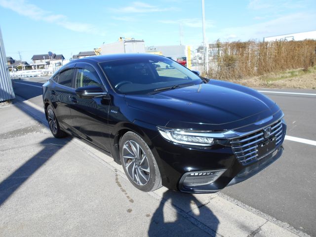 INSIGHT sedan
