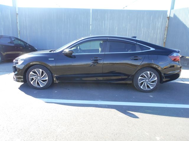 INSIGHT sedan