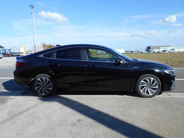 INSIGHT sedan