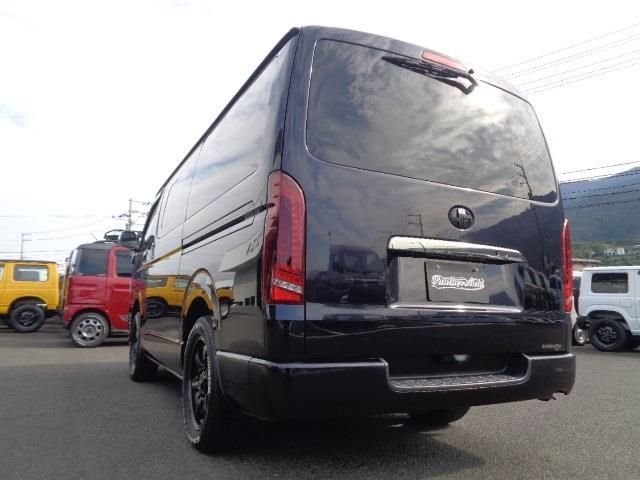 REGIUSACE van 4WD