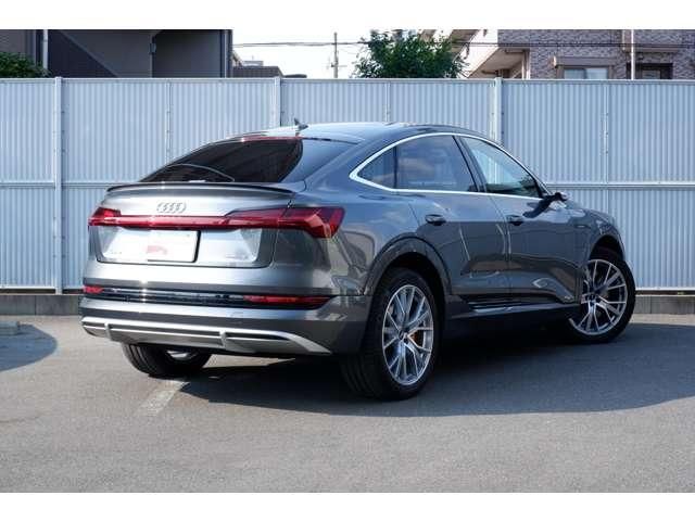 AUDI e-tron SPORTBACK