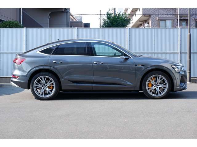 AUDI e-tron SPORTBACK