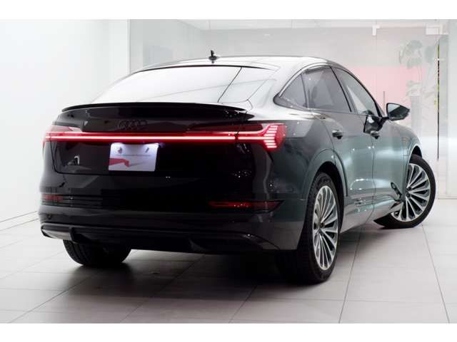 AUDI e-tron SPORTBACK