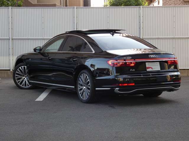AUDI A8