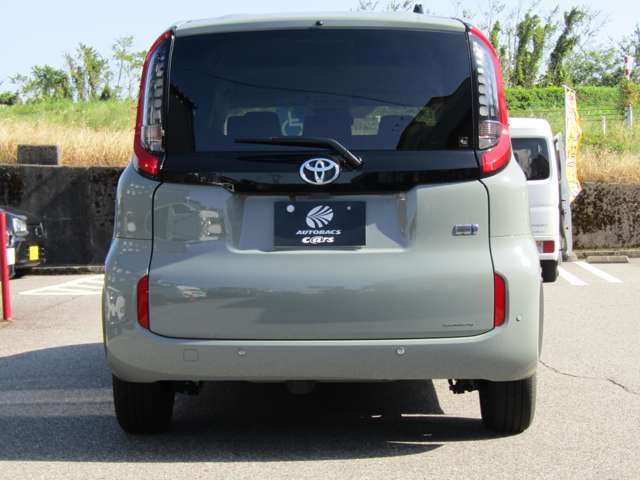SIENTA HYBRID