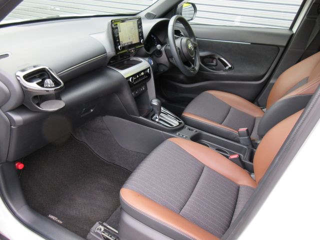 YARIS CROSS HYBRID