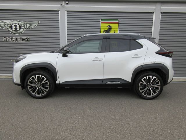 YARIS CROSS HYBRID