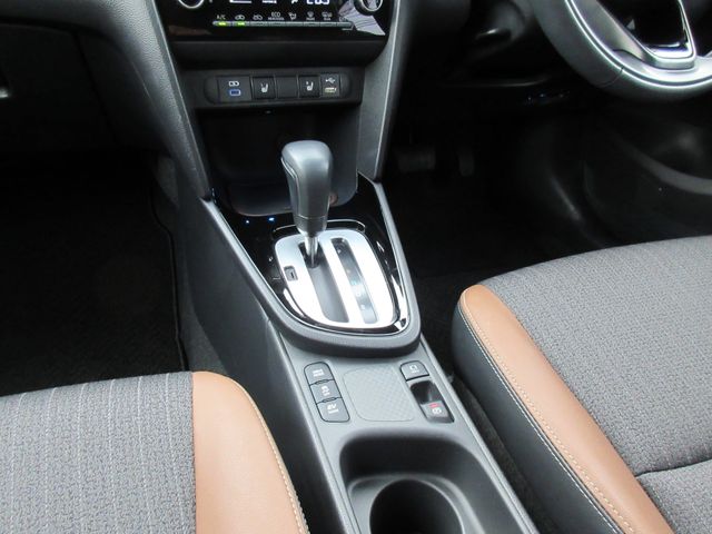YARIS CROSS HYBRID