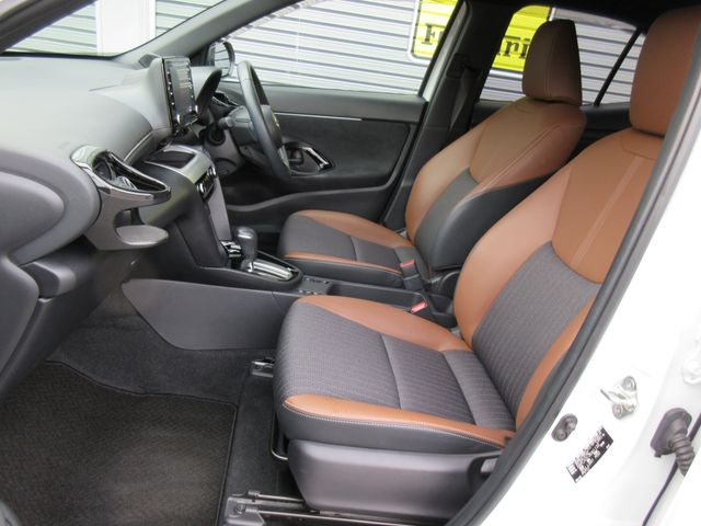 YARIS CROSS HYBRID