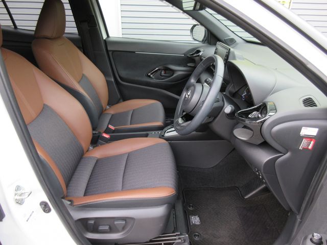 YARIS CROSS HYBRID