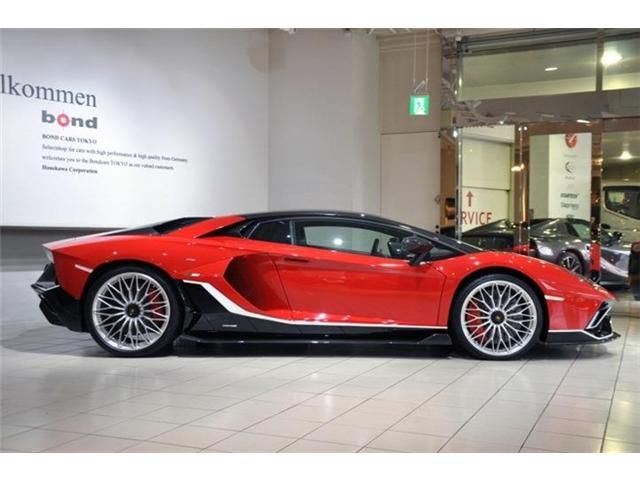 LAMBORGHINI Aventador