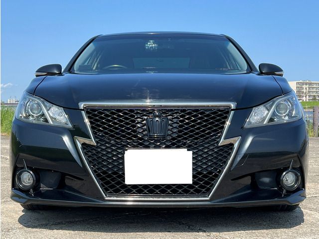 CROWN sedan hybrid 4WD