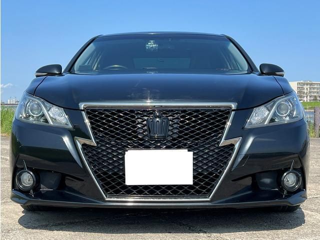 CROWN sedan hybrid 4WD