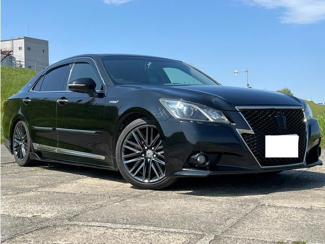 CROWN sedan hybrid 4WD